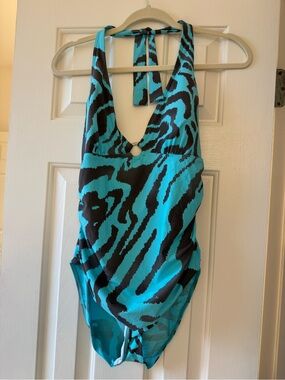 Calvin Klein Turquoise and Black 🦓 Zebra One-Piece Swimsuit